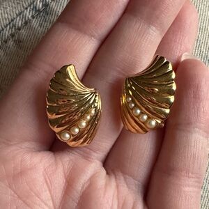 Vintage Trifari Gold-Tone Pearl Accent Clip-On Earrings - Women Jewelry